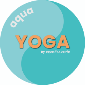 Bild zeigt eine Wasser-Yoga-Session mit Teilnehmern im Pool, fördert Flexibilität, Kraft und Stressabbau. Perfekt für alle, die Wasser und Yoga für Wohlbefinden kombinieren möchten.