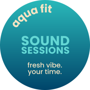 Aqua Fit Wassertrainingssession für Fitness und Gesundheit, Schwimmen, Aquagymnastik, Wassersport, Gruppenkurse, wassergymnastik, Aquafitness, Aktivität im Wasser, gesunde Lebensweise.